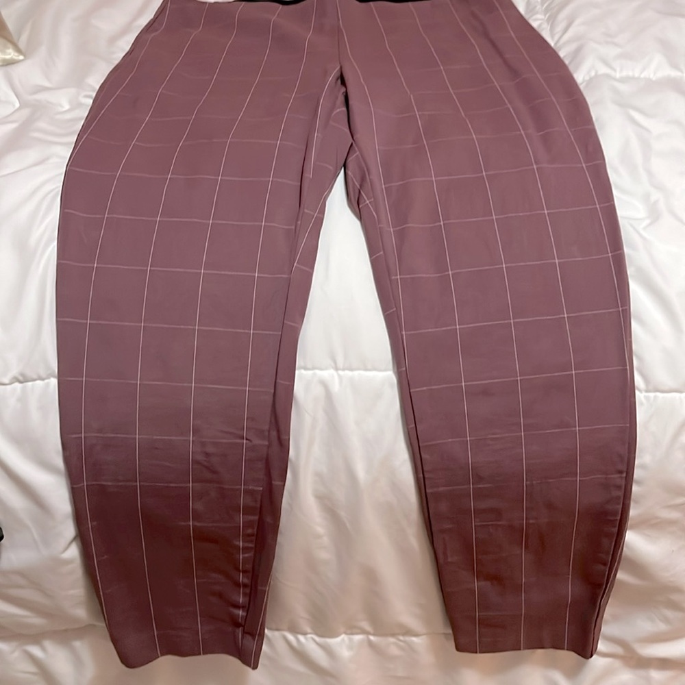 Ankle length mauve pants
